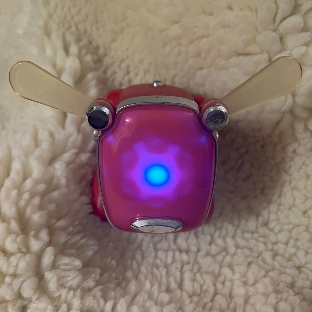 Hasbro 2005 Interactive Sega iDog Pink and Purple Light-Up Toy - Picture 2 of 16